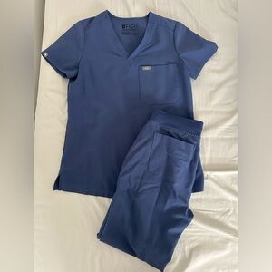 Figs Scrubs Caterina Top and jogger Pants